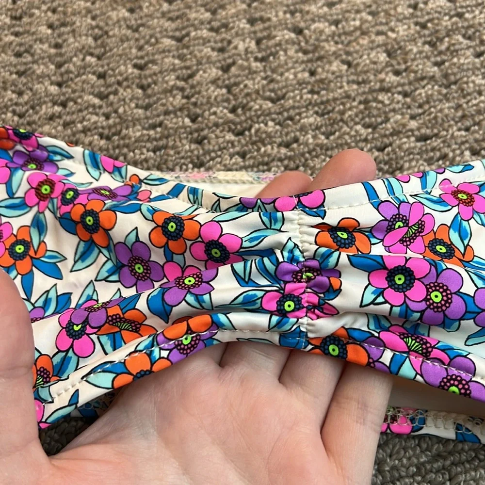 NWOT Frankie’s Bikini Floral Patterned Strapless Bandeau Ruched Bikini Swim Top